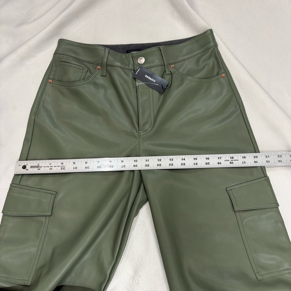 NWT Express Pants Womens 8R Green Cargo Wide Leg Faux Leather Relaxed - Picture 10 of 10